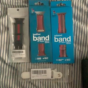 Lot of 4 Apple Watch Banda